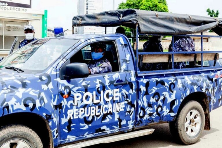 Tangbo Aga : un présumé cambrioleur démasqué par les riverains et arrêté par la Police